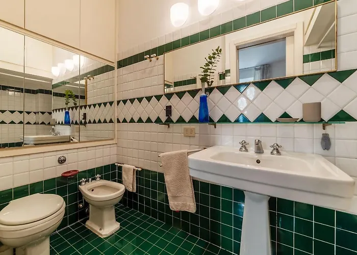 Colosseum - Charme Holidays Apartment *